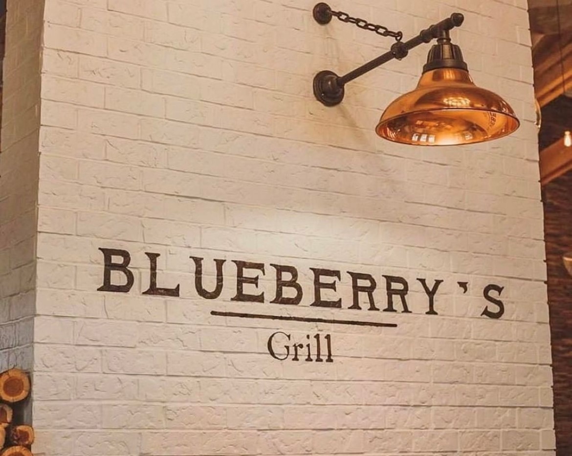 Blueberry's Grill Lumina Station